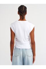 31075 Yanları Büzgü Detaylı Taşlı T-shirt-Beyaz