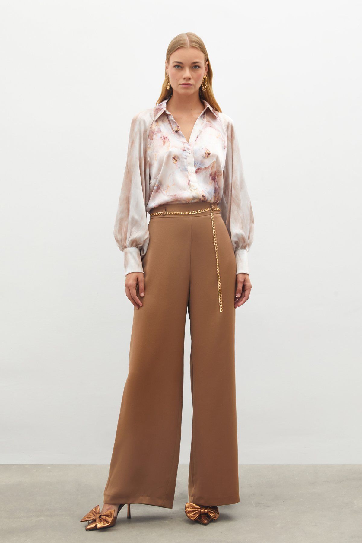 Zincirli Saten Krep Pantolon - Camel
