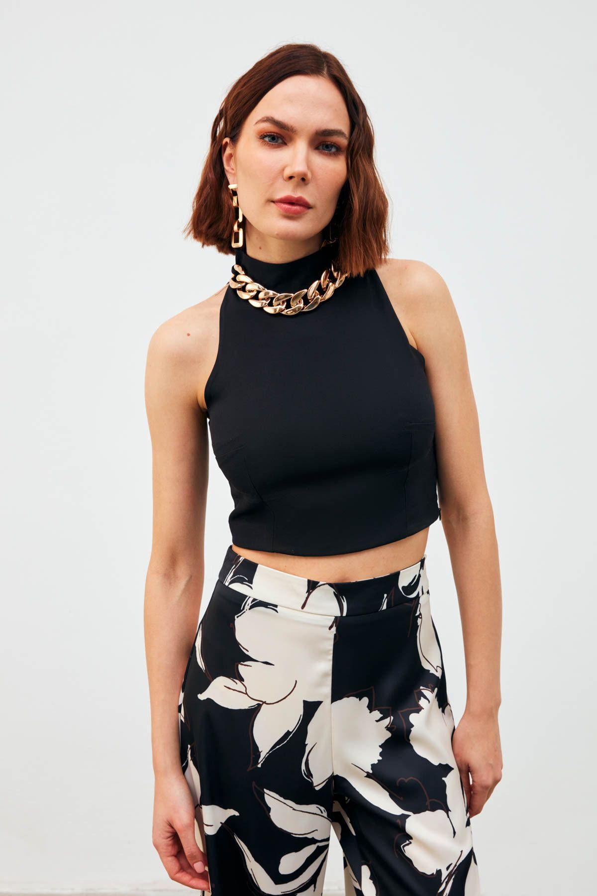 Zincir Aksesuarlı Crop Bluz - Siyah