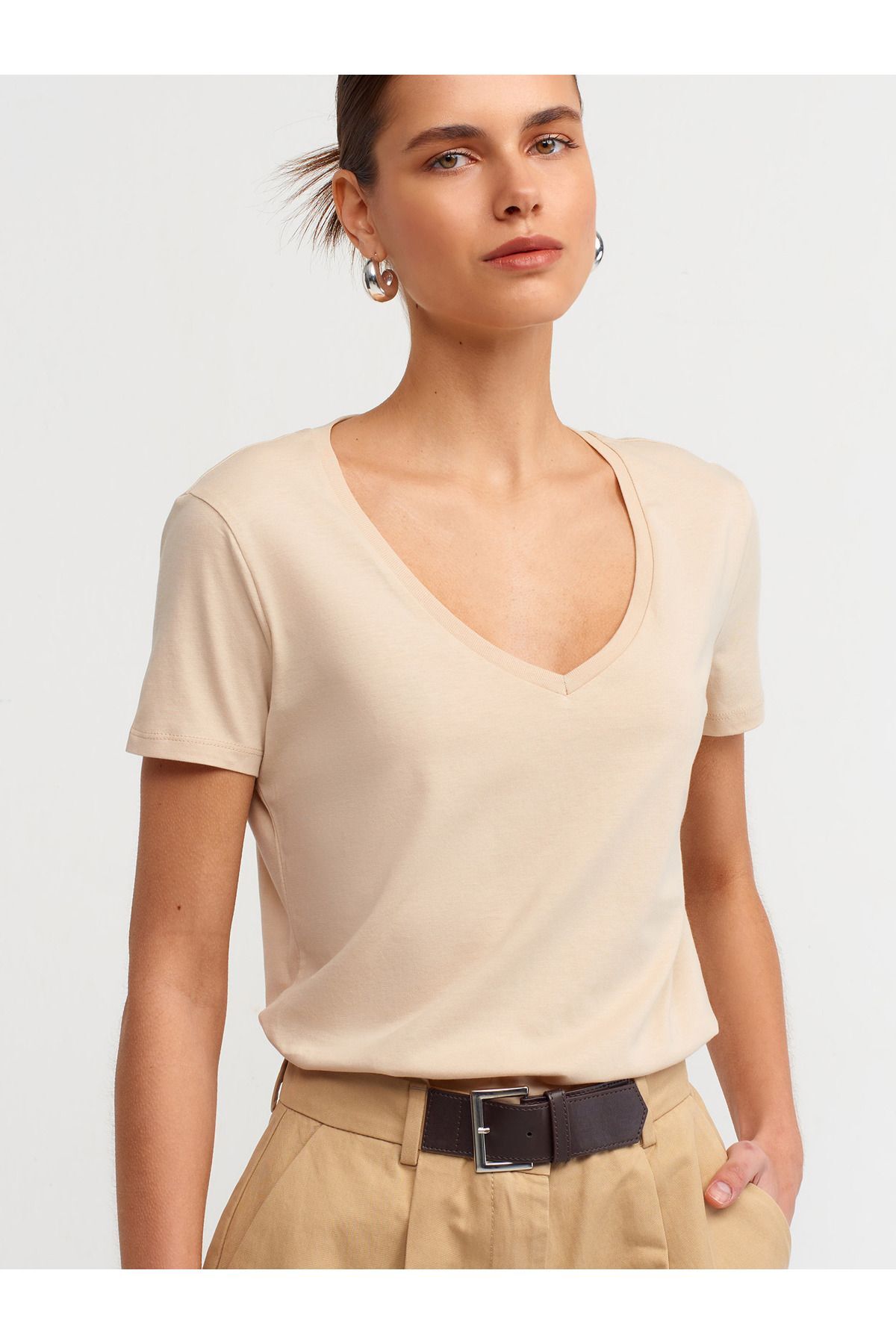 3470 V Yaka Basic T-shirt-açık Bej