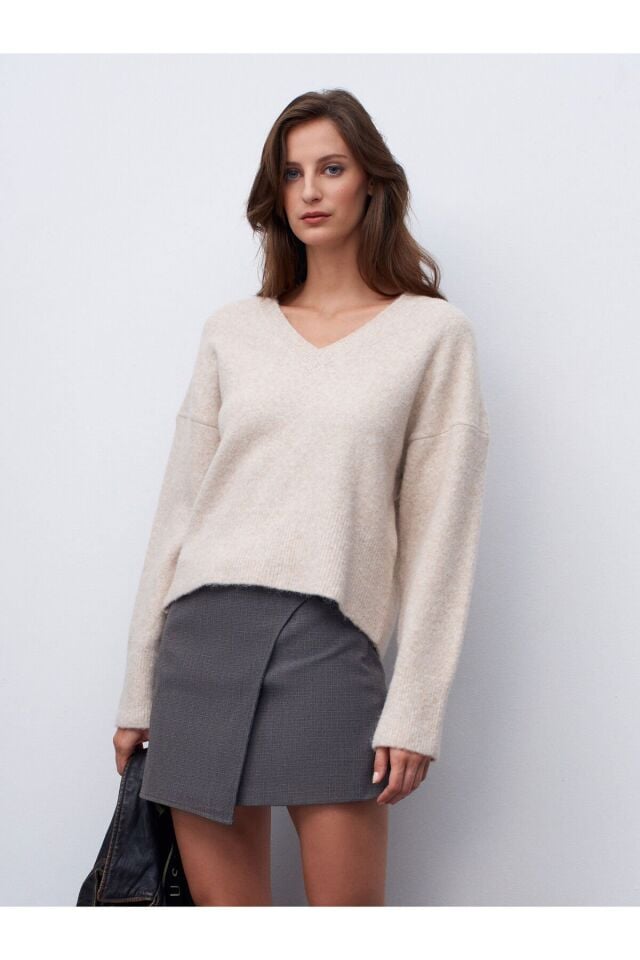 V Yaka Yün Karışımlı Triko Kazak