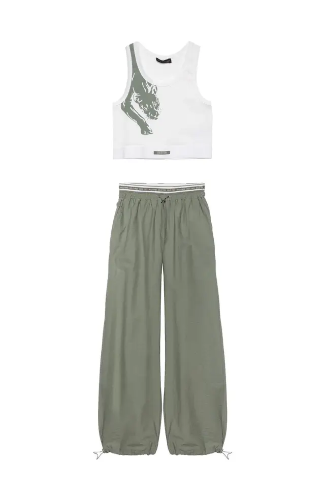 Halter Yaka Desenli Crop Atlet ve Lastik Detaylı Pantolonlu Takım