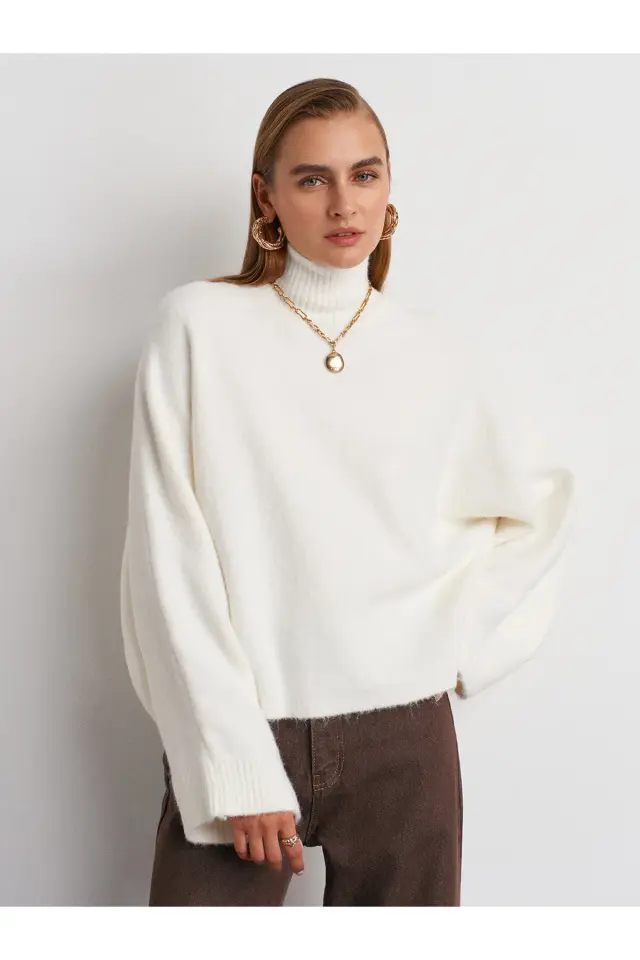 Yün Karışımlı Yarasa Kol Kazak