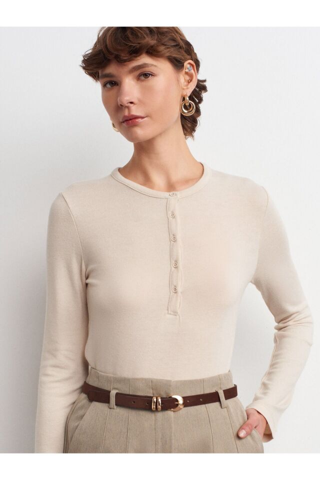 Düğmeli Uzun Kollu Top