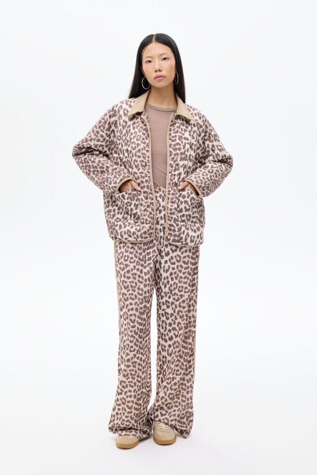 Leopar Desenli Kontrast Yaka Kapitone Ceket