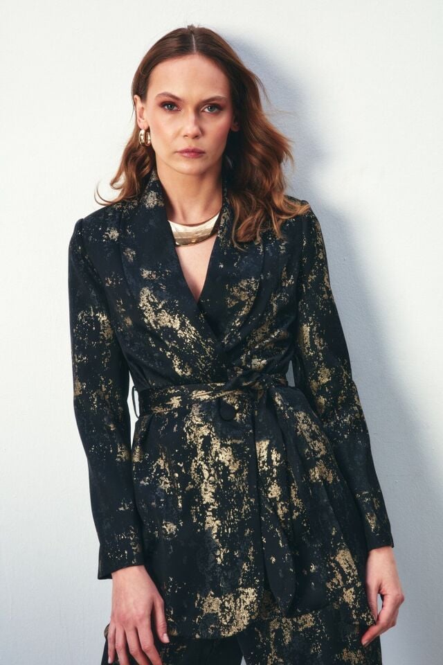 Parlak Desenli Kuşaklı Uzun Ceket