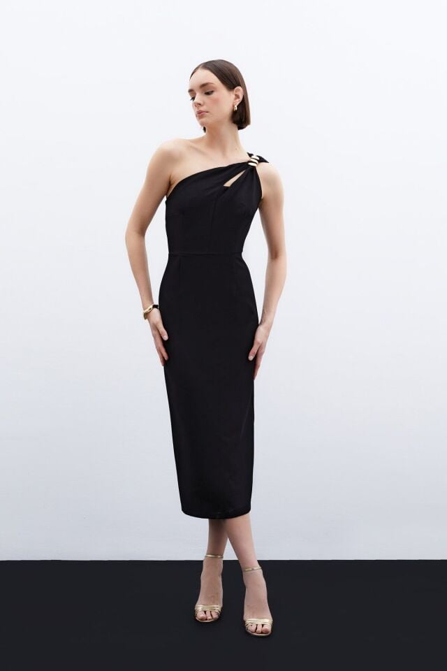 Aksesuar Detaylı Elbise