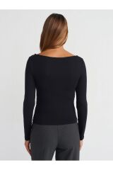31401 Büzgülü Kayık Yaka Top