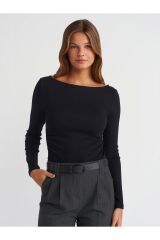 31401 Büzgülü Kayık Yaka Top